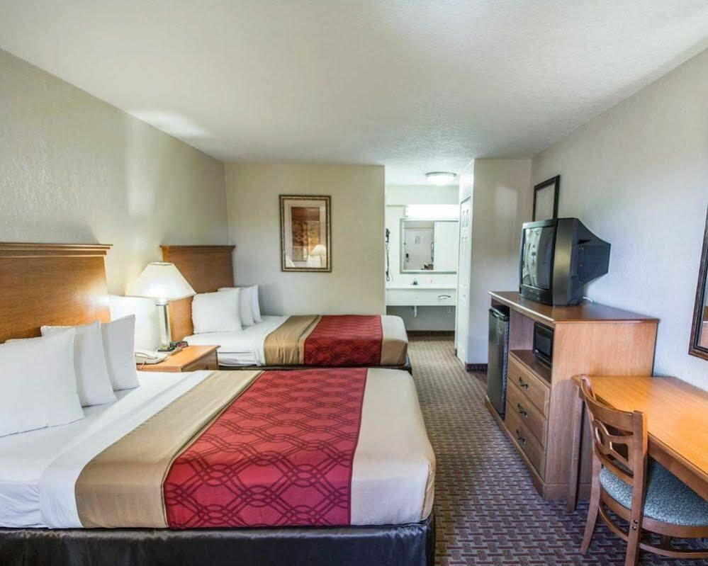 Quality Inn Atlantic Beach-Mayo Clinic Jax Area Exterior photo